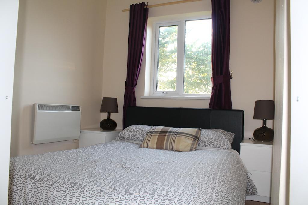 Serviced Apartments Γουέξφορντ Δωμάτιο φωτογραφία