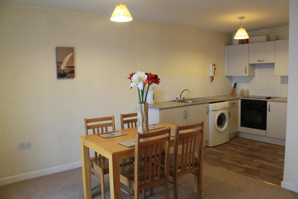 Serviced Apartments Γουέξφορντ Δωμάτιο φωτογραφία
